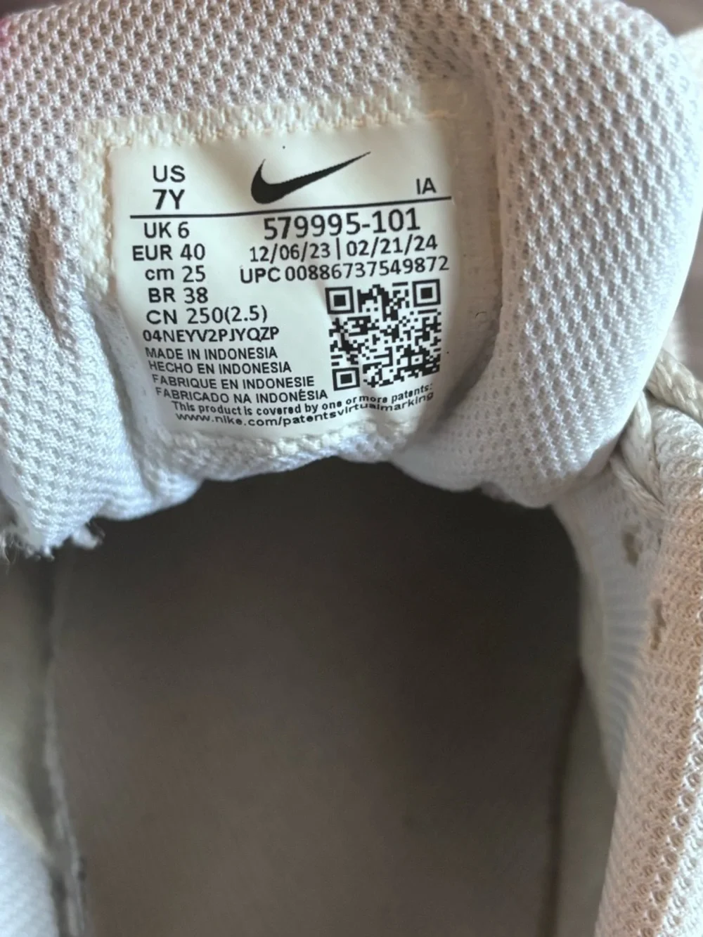 Nike Kids White Sneakers with orange Swoosh - Picture 4 of 5